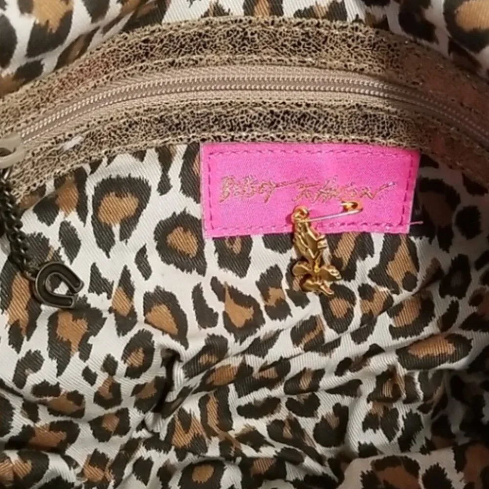 NWT Betsey Johnson SHOULDER BAG